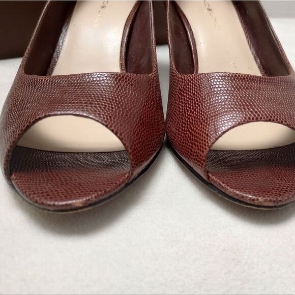 Bandolino Dark Brown Peep Toe Heels, size 9 - Picture 3 of 14